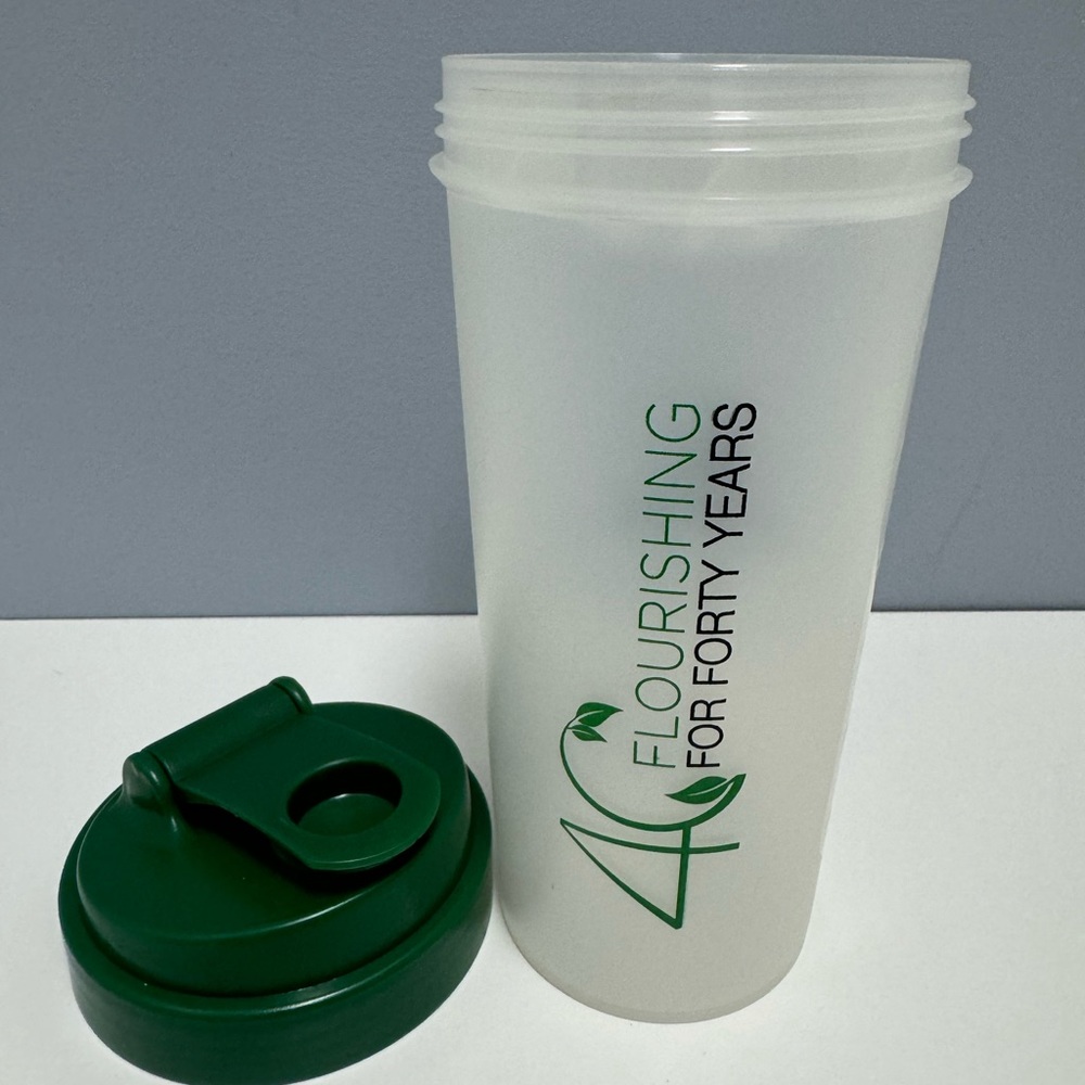 Arbonne Shaker Cup w/ lid, EUC